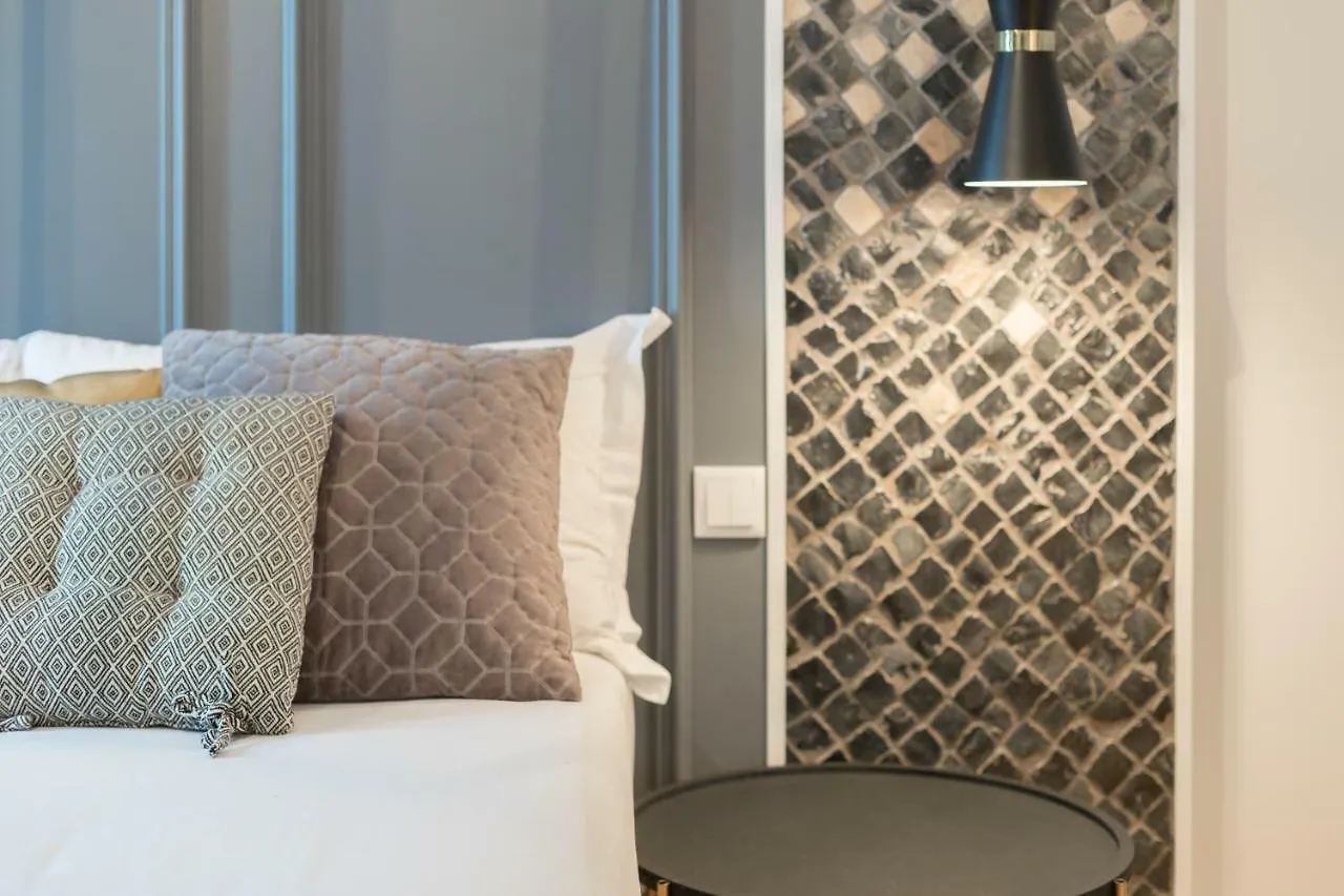 Lisbon Airport Charming Rooms Bed & Breakfast